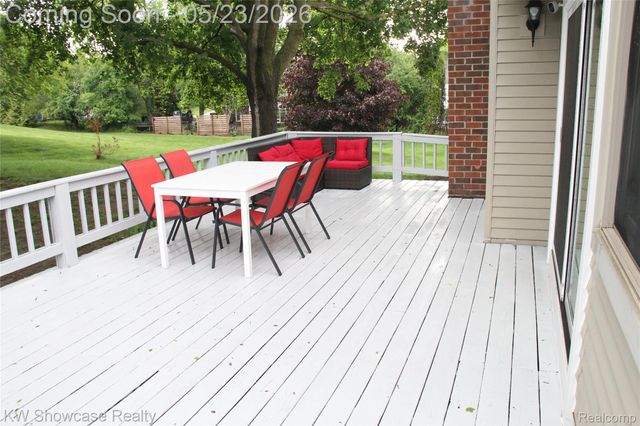 5226 Green Road, West Bloomfield Charter Township, MI 48323