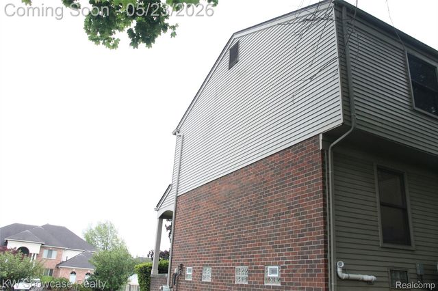 5226 Green Road, West Bloomfield Charter Township, MI 48323