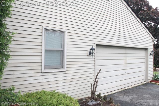 5226 Green Road, West Bloomfield Charter Township, MI 48323