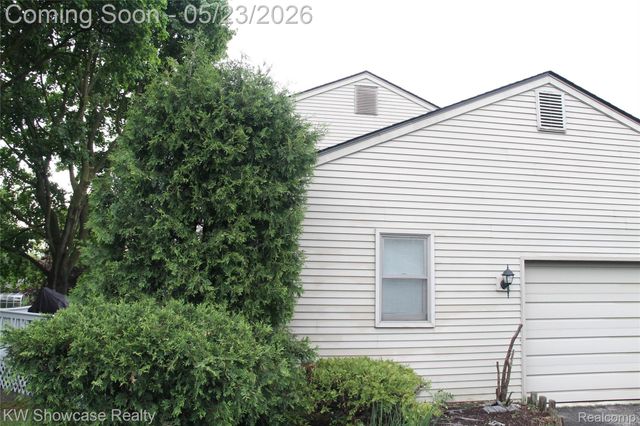 5226 Green Road, West Bloomfield Charter Township, MI 48323