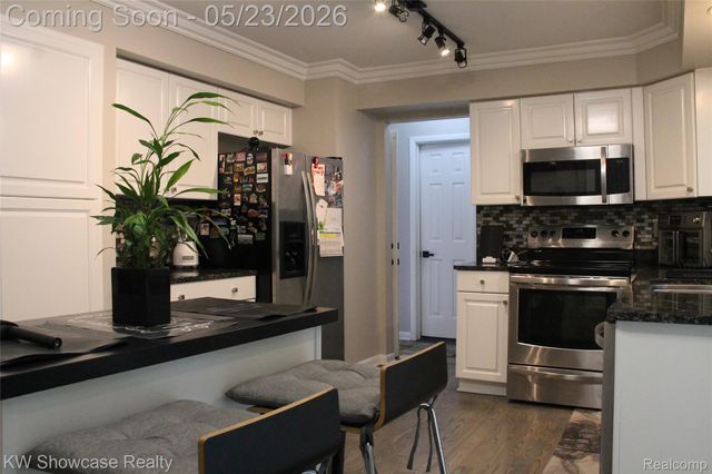5226 Green Road, West Bloomfield Charter Township, MI 48323