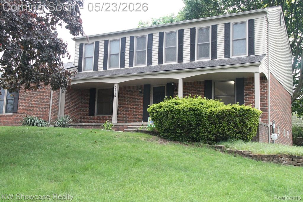 5226 Green Road, West Bloomfield Charter Township, MI 48323