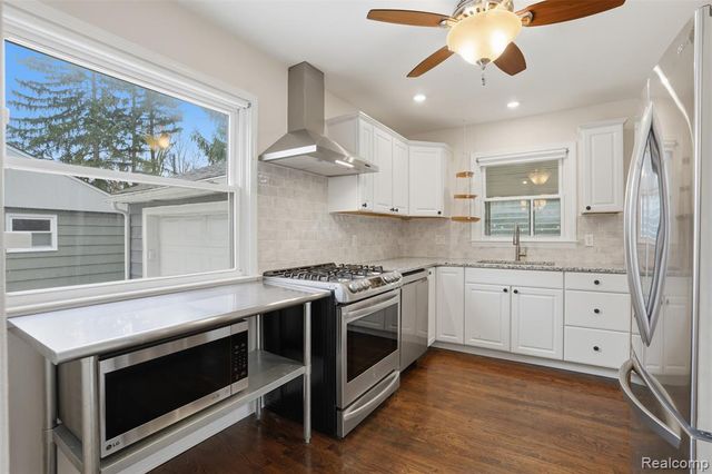 831 Loyola Drive, Ann Arbor, MI 48103