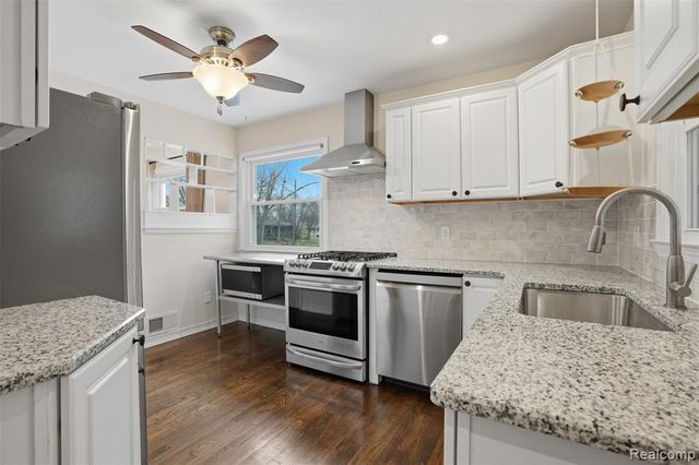 831 Loyola Drive, Ann Arbor, MI 48103