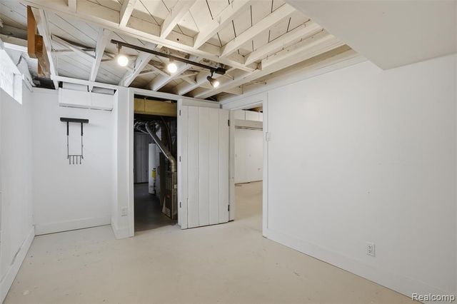831 Loyola Drive, Ann Arbor, MI 48103