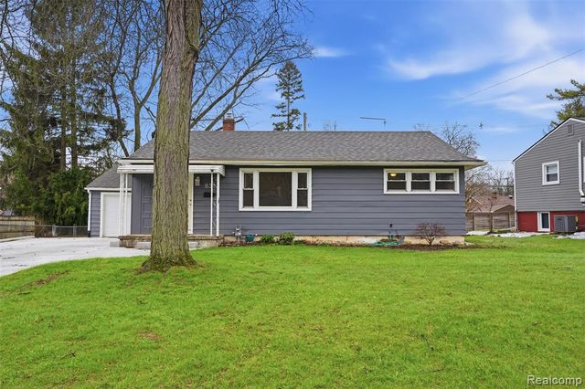 831 Loyola Drive, Ann Arbor, MI 48103