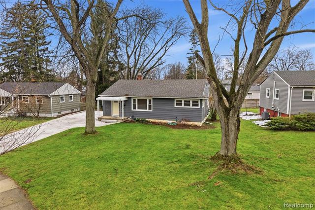 831 Loyola Drive, Ann Arbor, MI 48103