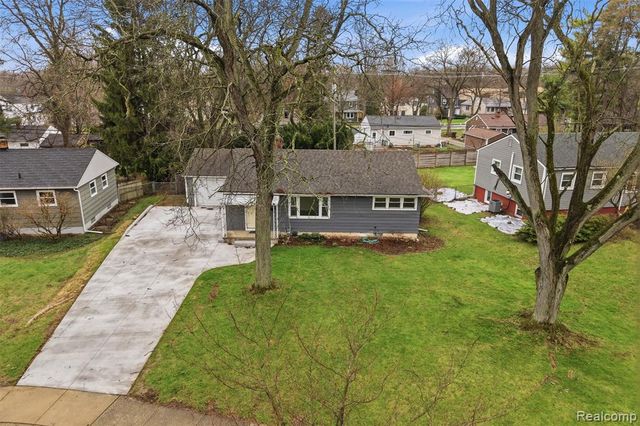 831 Loyola Drive, Ann Arbor, MI 48103