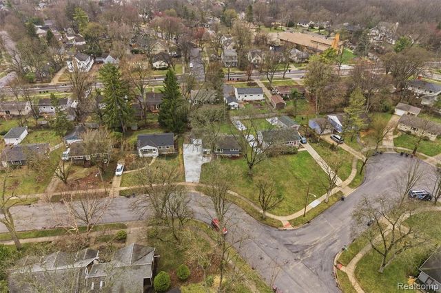 831 Loyola Drive, Ann Arbor, MI 48103