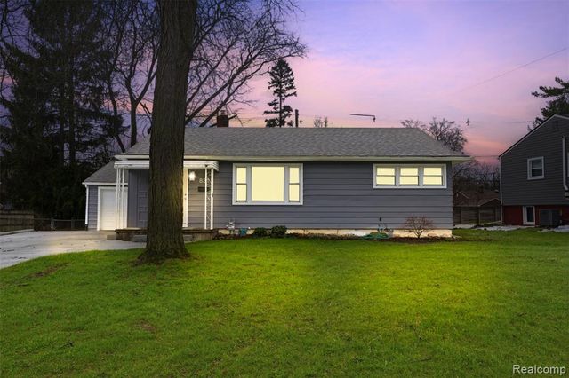 831 Loyola Drive, Ann Arbor, MI 48103
