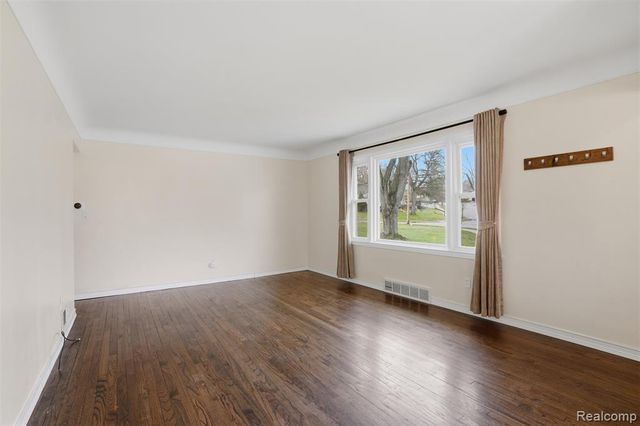 831 Loyola Drive, Ann Arbor, MI 48103