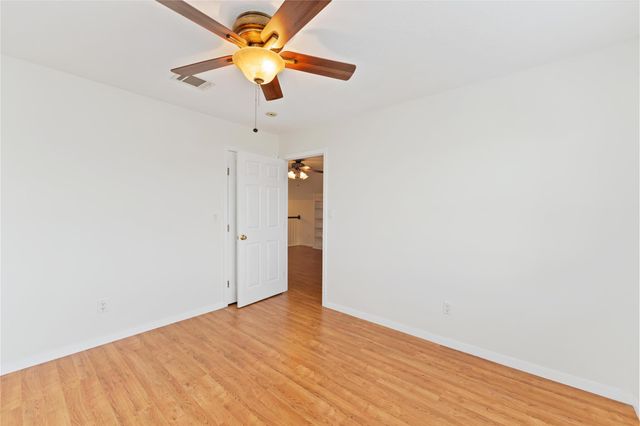 606 Packer Court, Webster, TX 77598