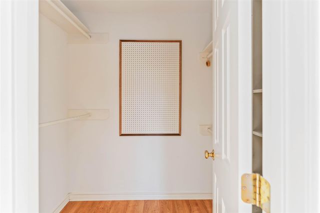 606 Packer Court, Webster, TX 77598