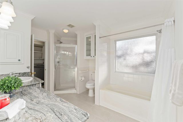 606 Packer Court, Webster, TX 77598