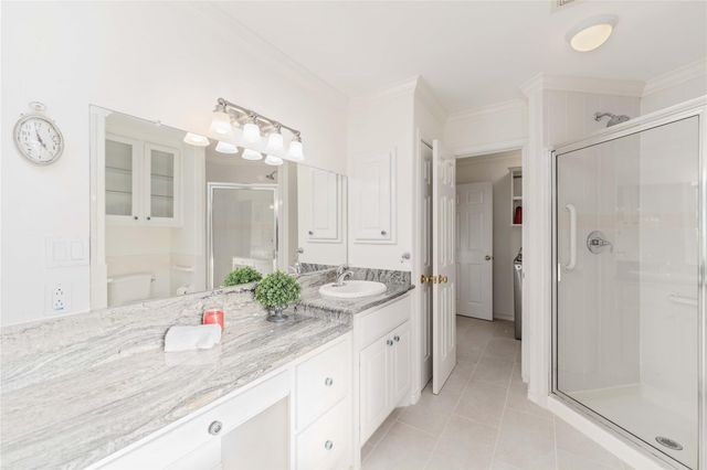 606 Packer Court, Webster, TX 77598