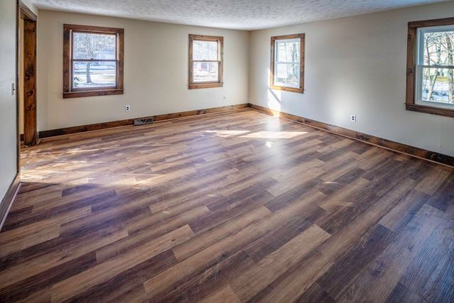 25 Mill Road, Kingston, NH 03848