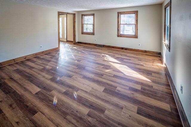 25 Mill Road, Kingston, NH 03848