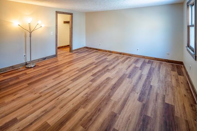 25 Mill Road, Kingston, NH 03848