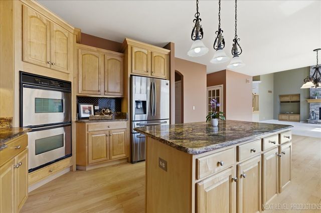 1098 Cleveland Avenue, Batavia, IL 60510