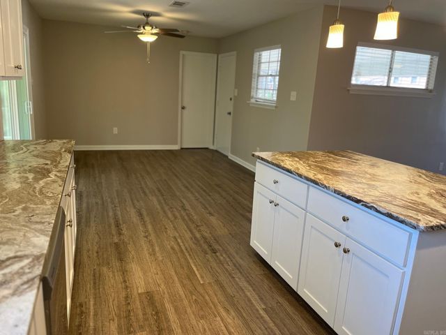 26 Warwick Road, Little Rock, AR 72205