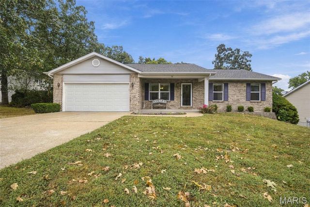 52 E Lakeview Drive, De Soto, MO 63020