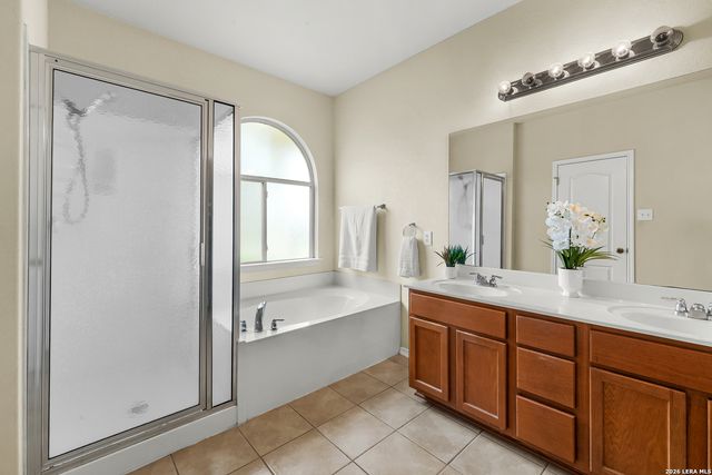 2510 DUVAL DR, New Braunfels, TX 78130