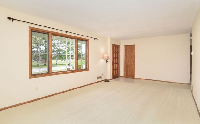 10700 Flora Street NW, Coon Rapids, MN 55433