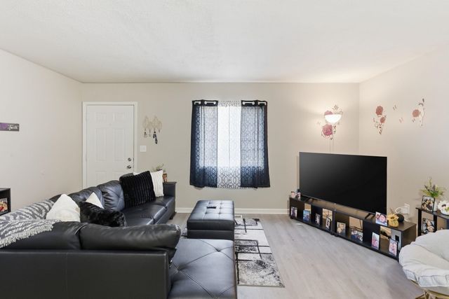 4910 - 4912 E Gilbert St, Wichita, KS 67218