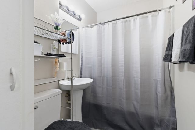 4910 - 4912 E Gilbert St, Wichita, KS 67218