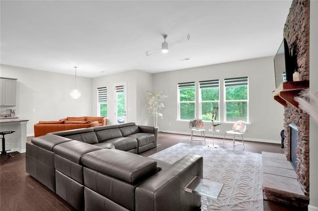 3855 Tamberly Way, Kennesaw, GA 30152