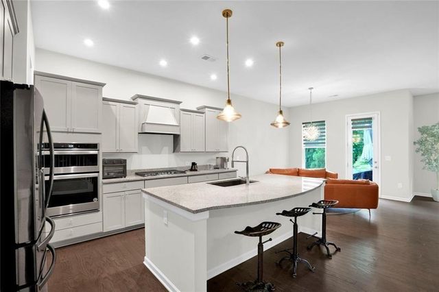 3855 Tamberly Way, Kennesaw, GA 30152