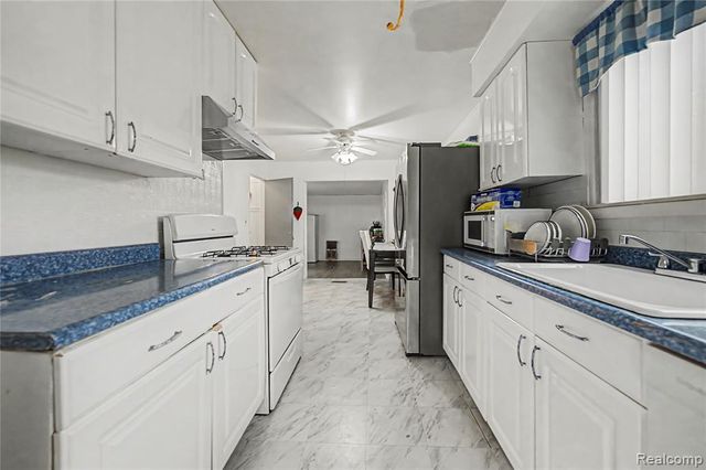 12954 Baird Avenue, Warren, MI 48088