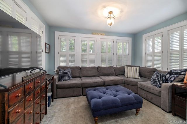1 Schuyler Avenue, Rockville Centre, NY 11570