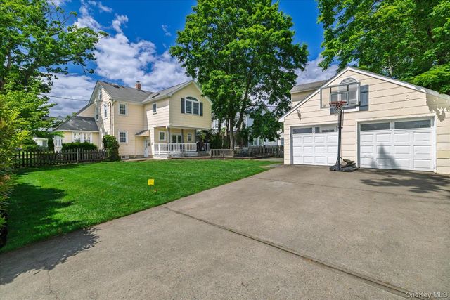 1 Schuyler Avenue, Rockville Centre, NY 11570