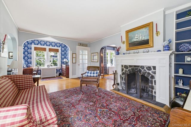 1 Schuyler Avenue, Rockville Centre, NY 11570