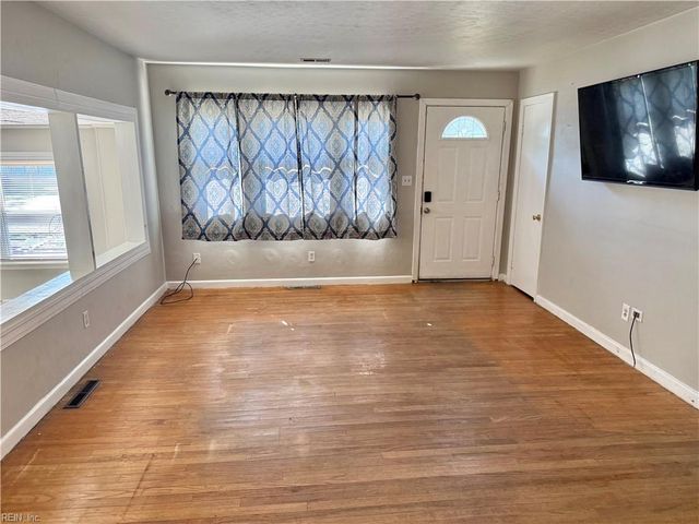 2713 Saint Mihiel AVE, Norfolk, VA 23509