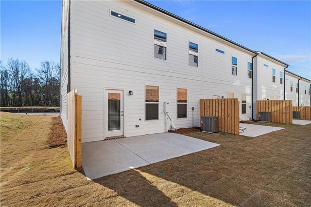 8110 Tiger Way, Riverdale, GA 30296