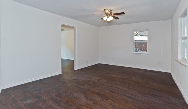 913 Cove Trail, Little Elm, TX 75068