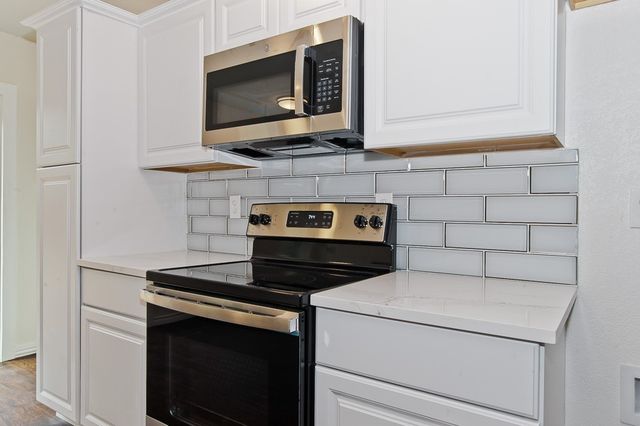 913 Cove Trail, Little Elm, TX 75068