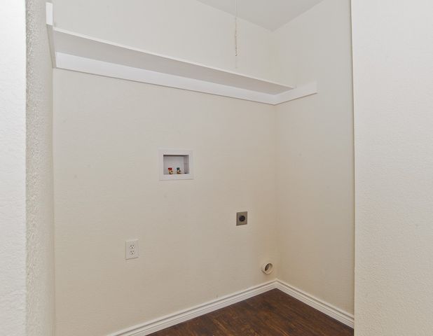 913 Cove Trail, Little Elm, TX 75068