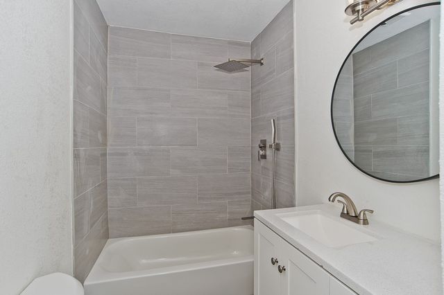 913 Cove Trail, Little Elm, TX 75068