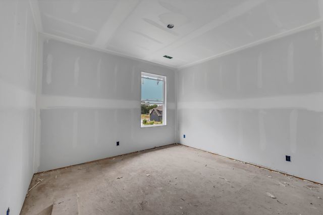 318 Switchgrass Dr, Clarksville, TN 37042