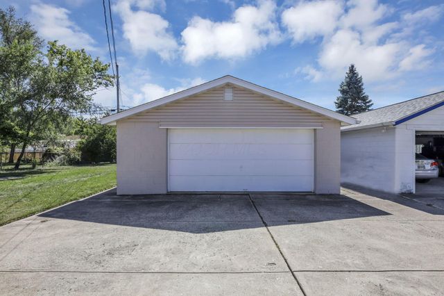 5365 Dexter Avenue, Hilliard, OH 43026