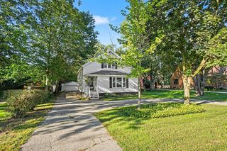 461 W Lakewood Boulevard, Holland, MI 49424