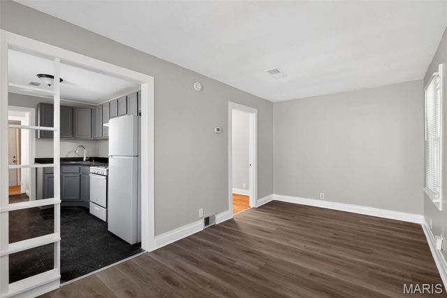 9229 Arline Avenue, St Louis, MO 63114