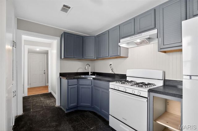 9229 Arline Avenue, St Louis, MO 63114