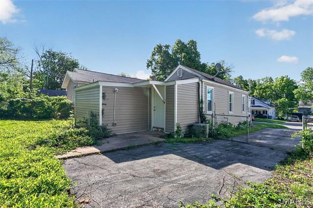 9229 Arline Avenue, St Louis, MO 63114
