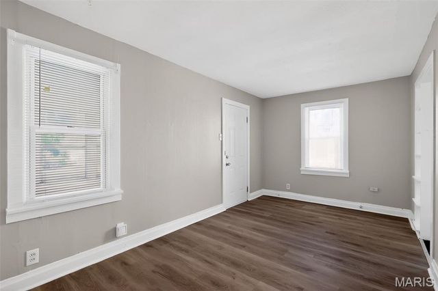 9229 Arline Avenue, St Louis, MO 63114
