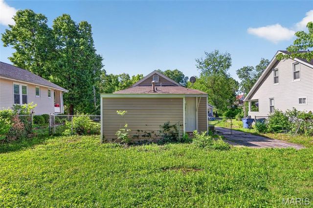 9229 Arline Avenue, St Louis, MO 63114
