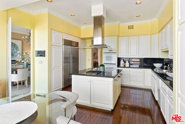 515 Ocean Avenue NPH B, Santa Monica, CA 90402